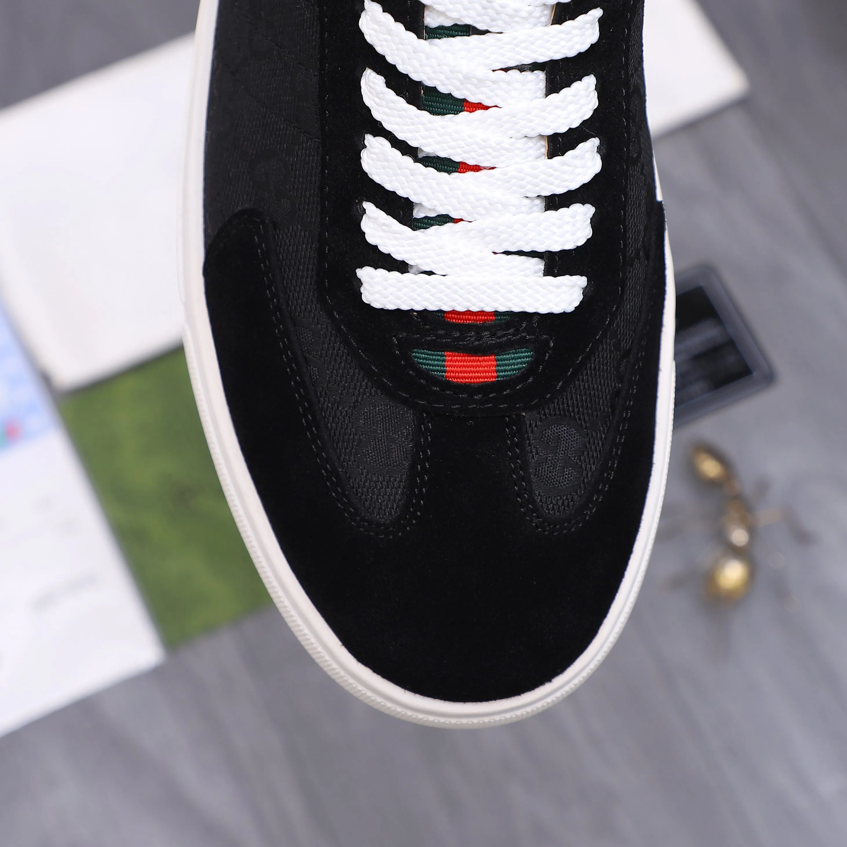 Men's shoes 💰p400 Product trademark: GUCCI "Gucci" casual lace-up men's shoes Regular size: 38-45 (45 is custom-made and non-returnable) Product materials: Selected classic woven stitching frosted cowhide upper, pigskin lining, original rubber outsole